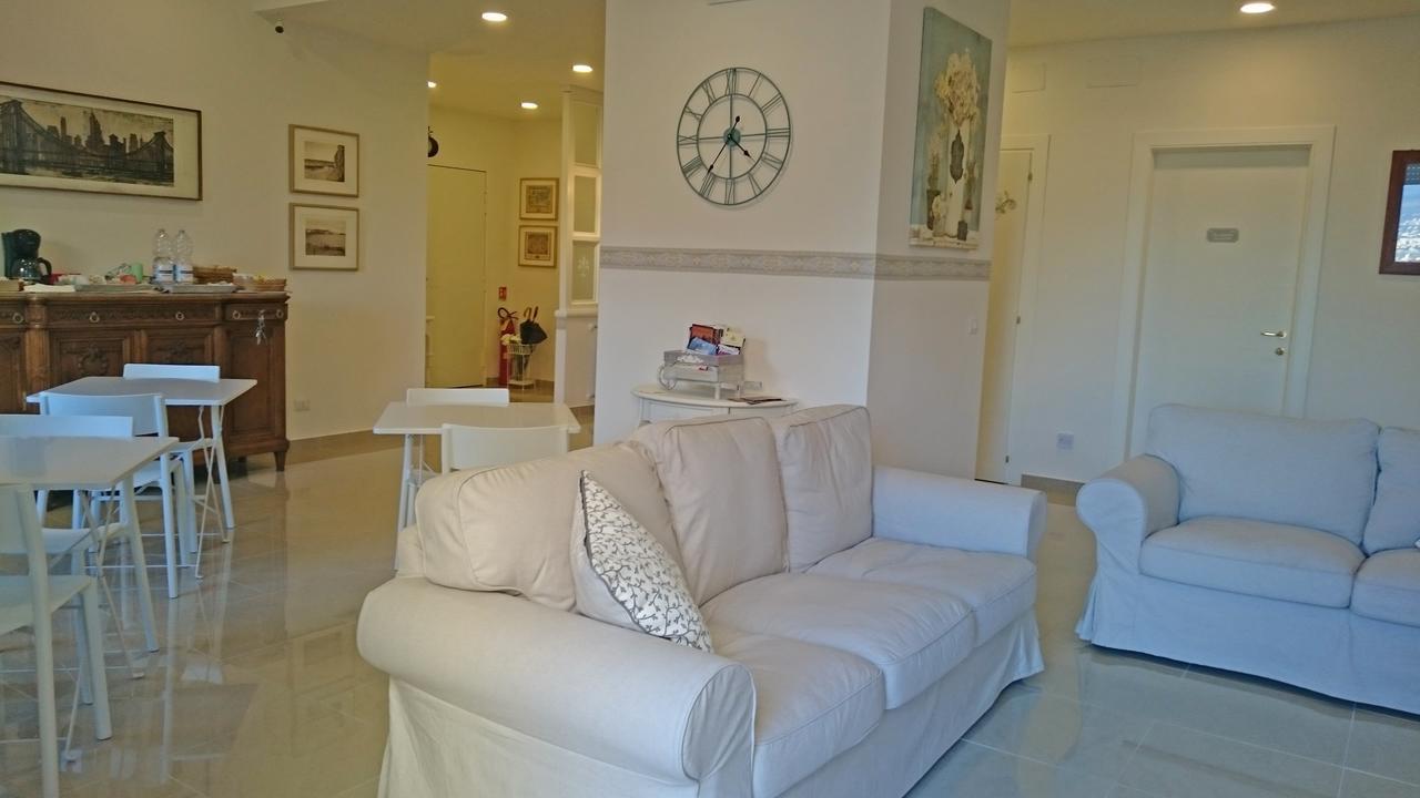 Guantai 30 * Naples